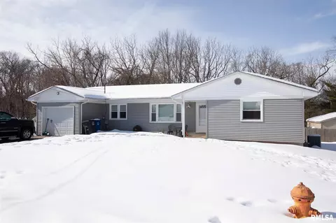 861 47th St, Moline, IL 61265 photo 1