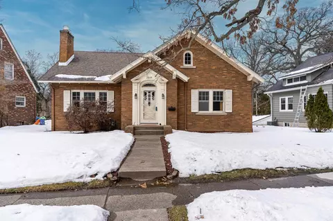 2335 11th St, Moline, IL 61265 photo 1