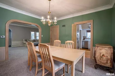 2335 11th St, Moline, IL 61265 photo 9