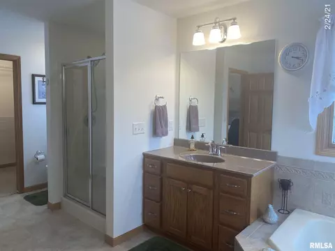 201 Maple St, Cambridge, IL 61238 photo 23