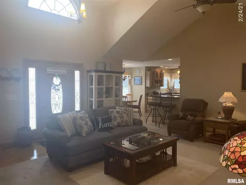 201 Maple St, Cambridge, IL 61238 photo 9