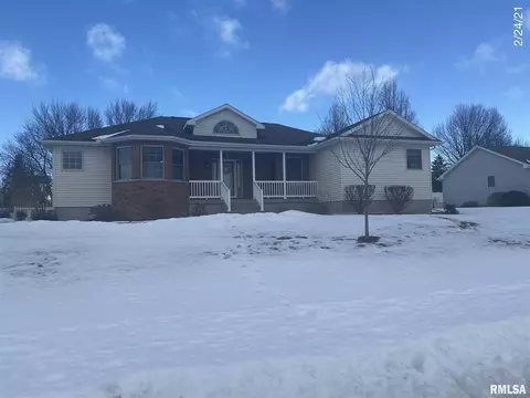 201 Maple St, Cambridge, IL 61238 photo 1
