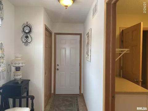 201 Maple St, Cambridge, IL 61238 photo 32