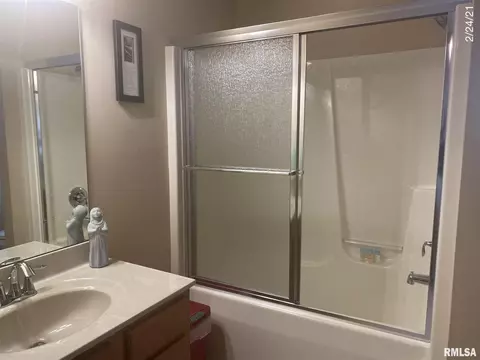 201 Maple St, Cambridge, IL 61238 photo 15