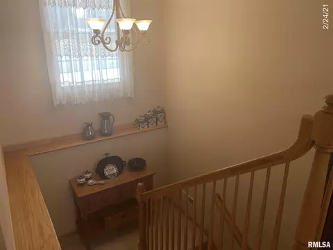 201 Maple St, Cambridge, IL 61238 photo 14