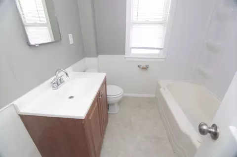 2111 7th St, Moline, IL 61265 photo 11