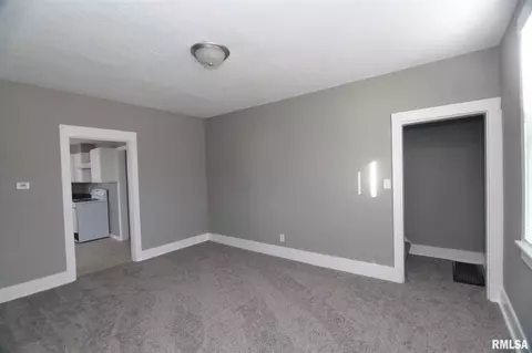 2111 7th St, Moline, IL 61265 photo 9