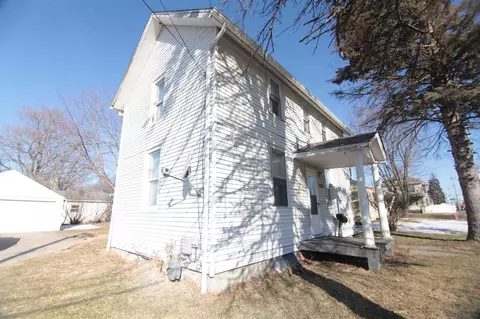 2111 7th St, Moline, IL 61265 photo 2