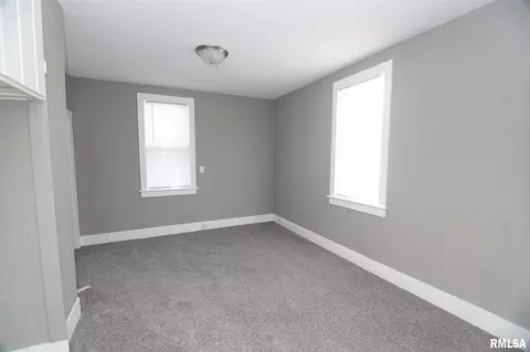 2111 7th St, Moline, IL 61265 photo 7