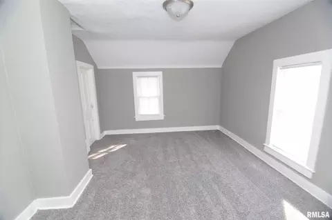 2111 7th St, Moline, IL 61265 photo 15