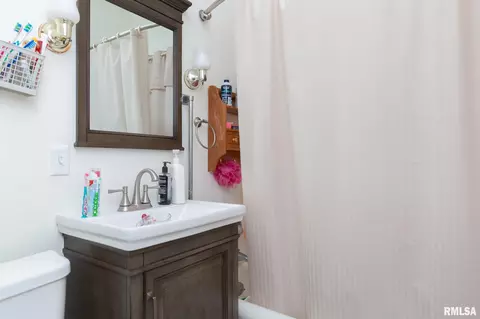 605 24th Ave, Moline, IL 61265 photo 24