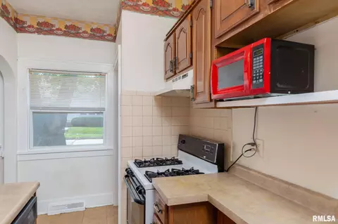 605 24th Ave, Moline, IL 61265 photo 11