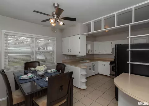 3003 15th Street A, Moline, IL 61265 photo 10