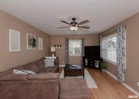 3003 15th Street A, Moline, IL 61265 photo 4