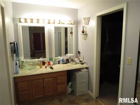 1500 Bryan Dr, Marion, IL 62959 photo 16