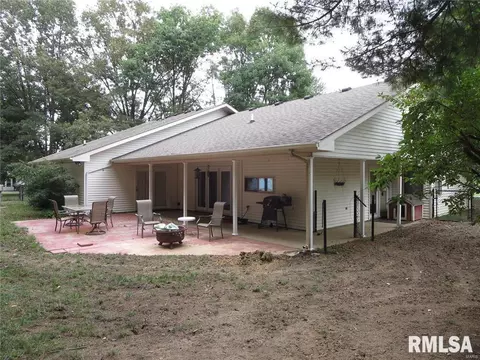 1500 Bryan Dr, Marion, IL 62959 photo 2