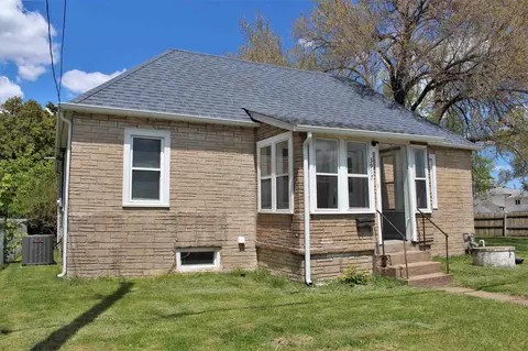 3917 26th Ave, Moline, IL 61265 photo 2