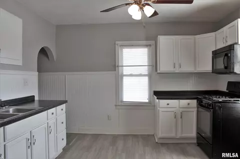 3917 26th Ave, Moline, IL 61265 photo 9