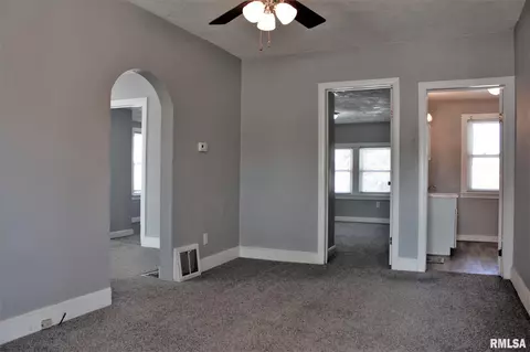 3917 26th Ave, Moline, IL 61265 photo 6