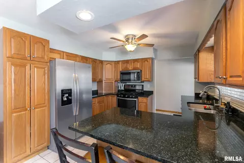 4211 34th Ave, Moline, IL 61265 photo 10