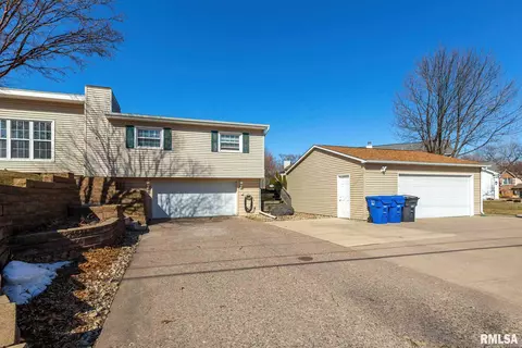 4211 34th Ave, Moline, IL 61265 photo 3