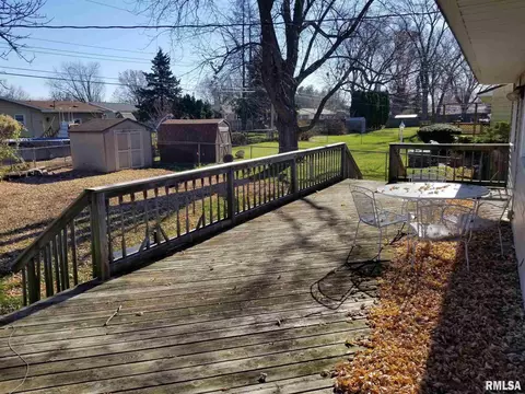805 12th St, Silvis, IL 61282 photo 15