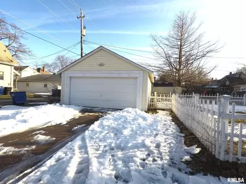 2004 14th St, Moline, IL 61265 photo 18