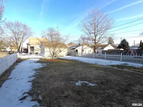 2004 14th St, Moline, IL 61265 photo 16