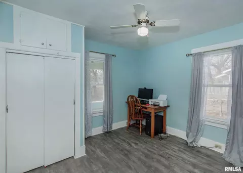 245 8th St, Silvis, IL 61282 photo 12