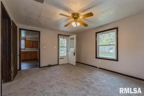 4236 8th Ave, Moline, IL 61265 photo 5