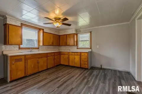 4236 8th Ave, Moline, IL 61265 photo 7