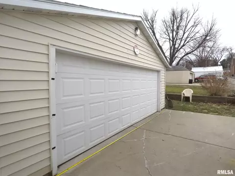 124 14th St, Silvis, IL 61282 photo 36
