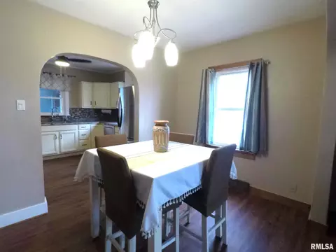 124 14th St, Silvis, IL 61282 photo 10