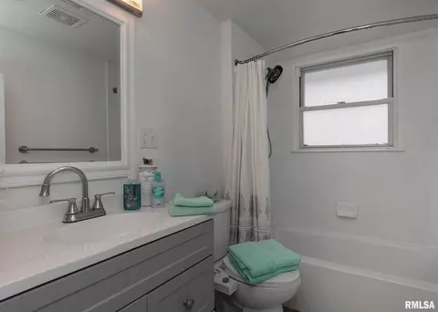 3326 Park 16th St, Moline, IL 61265 photo 23