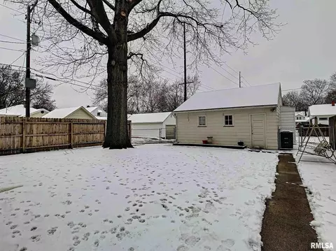 2549 5th St, Moline, IL 61265 photo 15