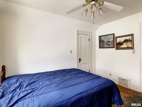 2549 5th St, Moline, IL 61265 photo 13