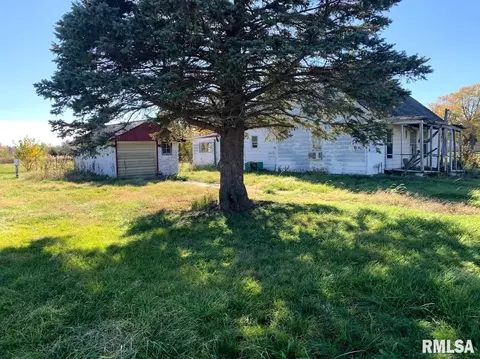 324 E Olive St, Virden, IL 62960 photo 11