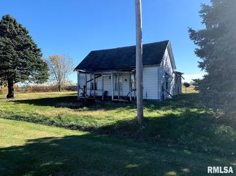 324 E Olive St, Virden, IL 62960 photo 1