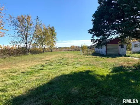 324 E Olive St, Virden, IL 62960 photo 12
