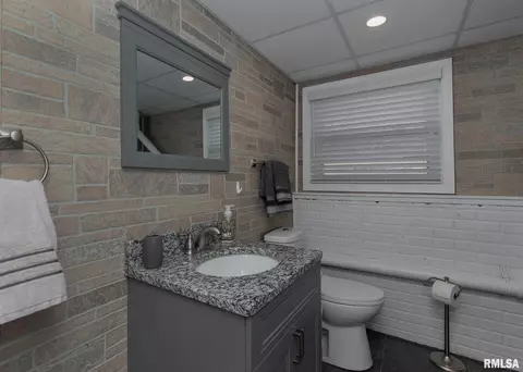 108 3rd Ave, Hampton, IL 61256 photo 12