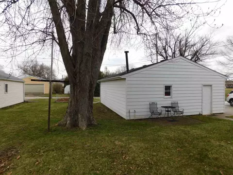 629 15th St, Silvis, IL 61282 photo 24