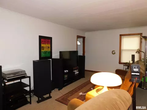 629 15th St, Silvis, IL 61282 photo 6