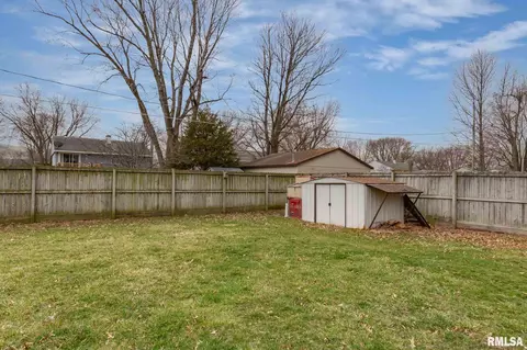 830 E 3rd Ave, Milan, IL 61264 photo 22