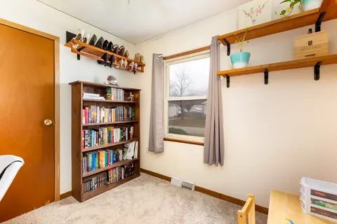 830 E 3rd Ave, Milan, IL 61264 photo 15