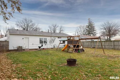 830 E 3rd Ave, Milan, IL 61264 photo 17