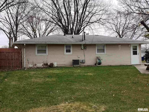 2318 12th St, Silvis, IL 61282 photo 10