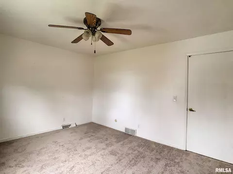 3526 35th St, Moline, IL 61265 photo 11