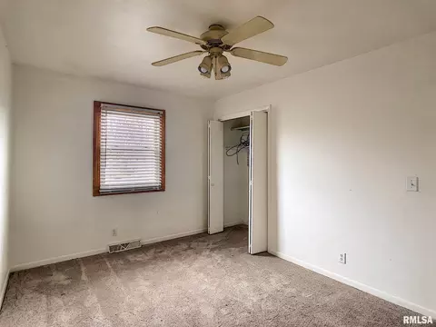 3526 35th St, Moline, IL 61265 photo 10