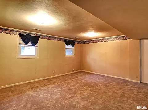 3526 35th St, Moline, IL 61265 photo 18