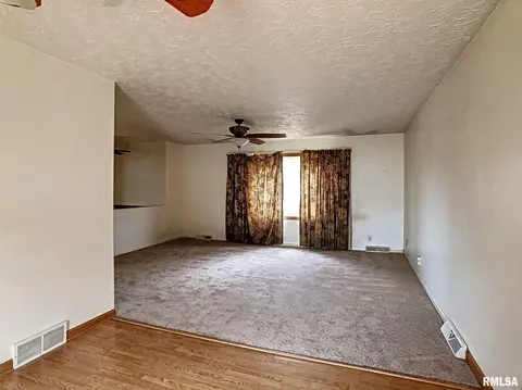 3526 35th St, Moline, IL 61265 photo 3